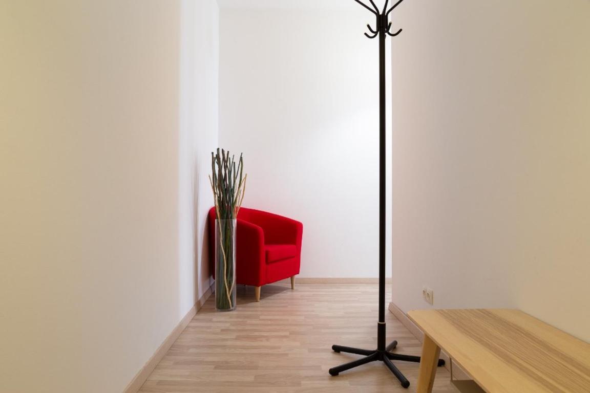 Great Tourist And Business Apartment Near Center Bratislava Exteriör bild