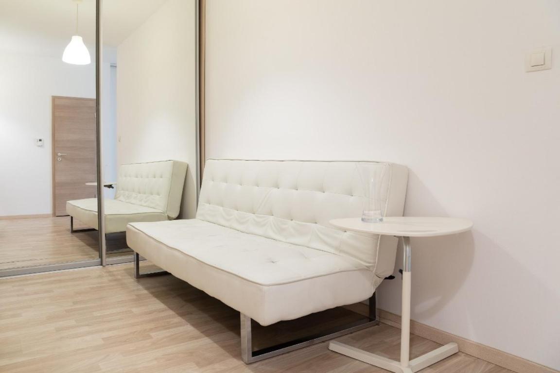 Great Tourist And Business Apartment Near Center Bratislava Exteriör bild