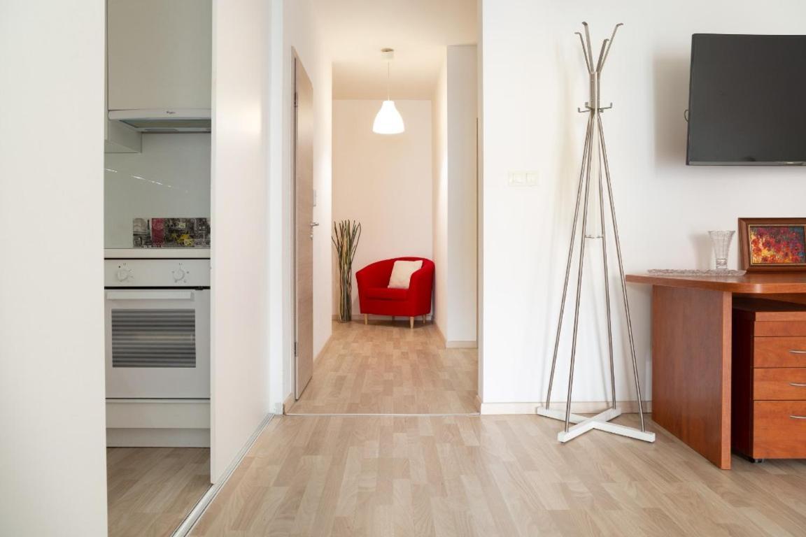 Great Tourist And Business Apartment Near Center Bratislava Exteriör bild